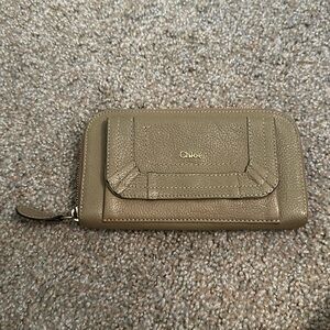 EUC Chloe Paraty Long Wallet
